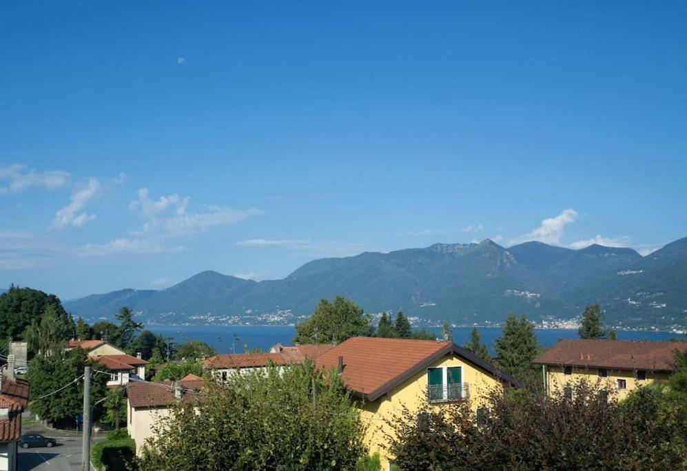 La Tua Villa Sul Lago - Casa Kollegger Luino Luaran gambar